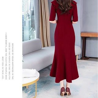 ĐẦM ĐUÔI CÁ NƠ VAI TAY NGẮN