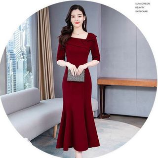 ĐẦM ĐUÔI CÁ NƠ VAI TAY NGẮN