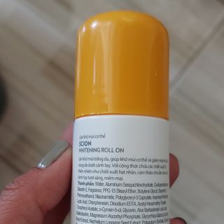 Lăn khử mùi Scion