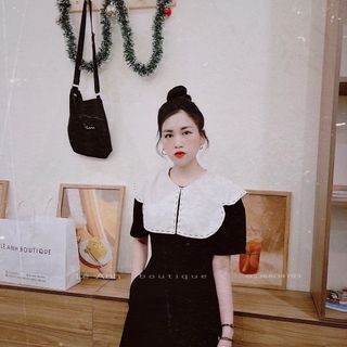 Váy ngắn ôm dáng