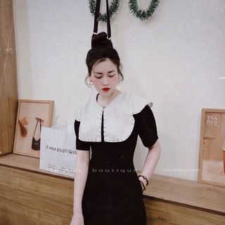 Váy ngắn ôm dáng