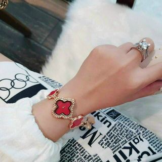 ĐỒNG HỒ LẮC VAN CLEEF MẶT HOA XINH
