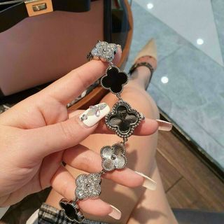 ĐỒNG HỒ LẮC VAN CLEEF MẶT HOA XINH
