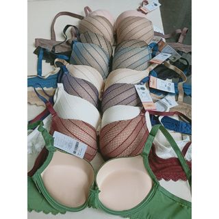 Áo ngực nữ - áo lót nữ lovely 1135 nâng ngực mút vừa màu đen