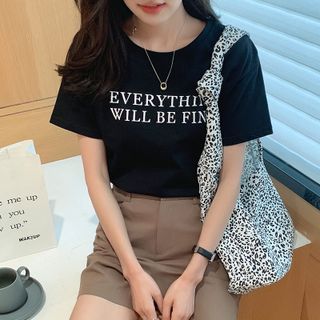 Áo thun nữ cổ tròn chất liệu cotton mềm mại form regular AR027 Miucho basic