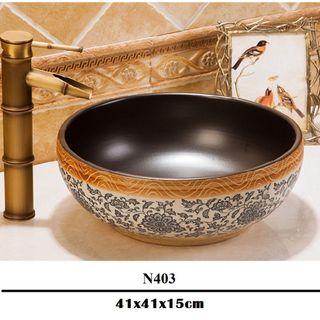 Chậu sứ lavabo để bàn nghệ thuật với tông màu nâu ấm