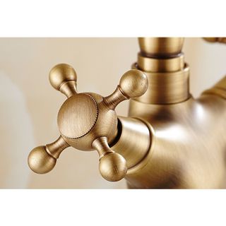 Vòi đồng lavabo nóng lạnh kiểu dáng sang trọng
