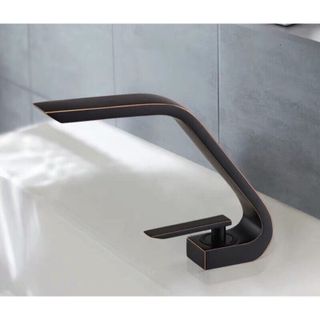 Vòi lavabo nóng lạnh sơn tĩnh điện màu đen, mã V02T giá sỉ