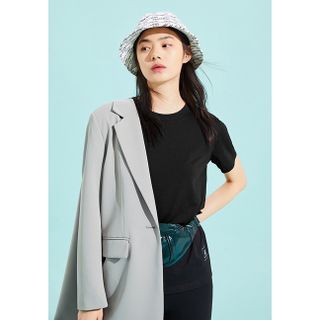 Áo thun trơn nữ cổ tròn chất liệu cotton mềm mại form regular ART01 Miucho basic