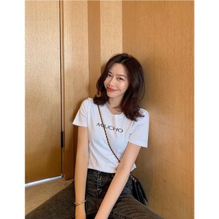 Áo thun nữ cổ tròn chất liệu cotton mềm mại form regular AR038 Miucho in name