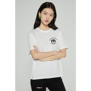 Áo thun nữ cổ tròn chất liệu cotton mềm mại form regular AR024 Miucho in brand name