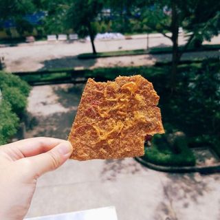 BÁNH TRÁNG KHÔ GÀ CAY CÔ BA 140GR - BATRAFOOD