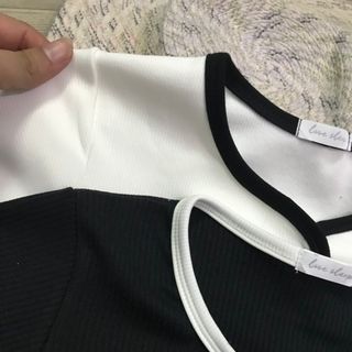 Áo croptop 5 nút phối viền quảng châu
