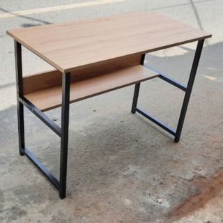 Bàn Học Bàn Làm Việc Gía Rẻ Chân Sắt chất liệu gỗ cao cấp GỖ MDF