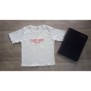 Áo croptop thêu CUTE AND