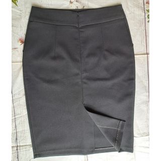Chân váy công sở ôm xẻ sau thiết kế cơ bản vải tuyết mưa loại 1 màu đen có túi 2 bên CVOD009