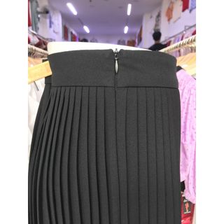 Chân váy xếp ly đen cao cấp vải cát len CVXD006