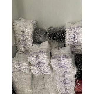 Áo croptop cuốn biên thêu SANTACRUZ