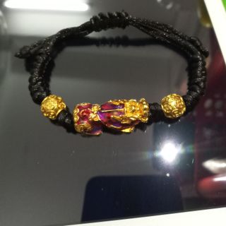 Vòng đeo tay màu đen tỳ hưu