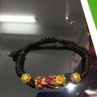 Vòng đeo tay màu đen tỳ hưu