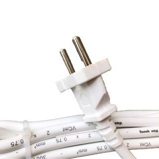 Ổ cắm Điện Quang ĐQ ESK DBW103USB (Kiểu tàu siêu tốc, 3 lỗ 3 chấu, 2 USB, màu trắng)