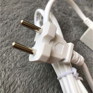 Ổ cắm Điện Quang ECO ĐQ ESK 32 ECO ( 3 lỗ 2 chấu )