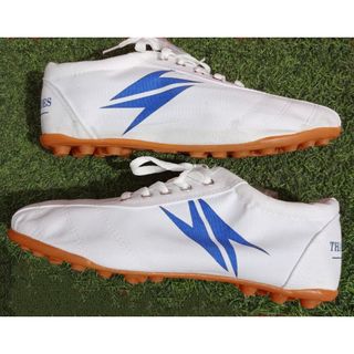 GIÀY BÓNG ĐÁ VẢI, GIÀY ĐÁ BANH ,GIÀY ĐINH FLASH SALE giày form hơi rộng nên lùi size - THảo mộc hoa