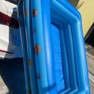 Bể bơi 1m8 3 tầng hình cá l2