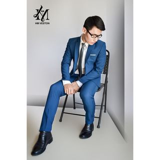 Bộ vest nam màu xanh cổ vịt tặng cà vạt nơ