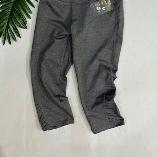 Đồ Thể Thao Quần Lửng Nữ Đục Lỗ