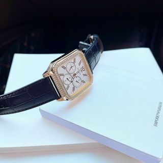 ĐỒNG HỒ GUEESS VUÔNG NỮ SlÊU CẤP NEW