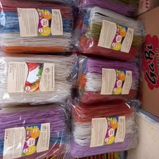 Bún bảy sắc cầu vồng