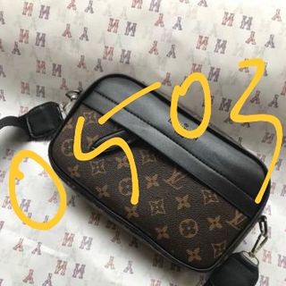 Túi đeo chép caro nam