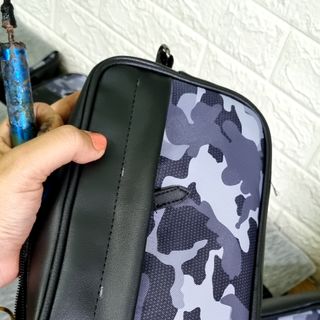 Túi đeo chép caro nam