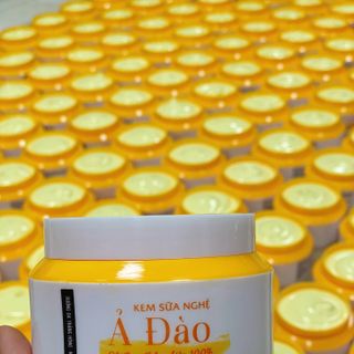 Kem sữa nghệ Ả Đào