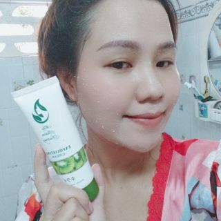 Kem Tẩy Tế Bào Chết Cho Da Mặt Mộc Thiên Hương