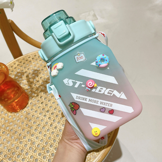 BÌNH SPORT VUÔNG ĐỤC 1500ML TẶNG CHARM VÀ STICKER