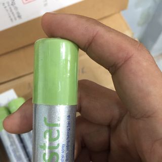 Nước xịt thơm miệng Glister