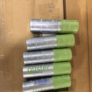 Nước xịt thơm miệng Glister