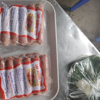 Lạp xưởng tươi