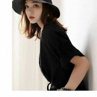 JUMT SHORT ĐEN CỔ VEST