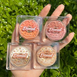 Phấn Má Hồng Tạo Khối Hình Bánh Donut Thương Hiệu Judydoll Bắt Sáng Làm Nổi Bật Gương Mặt Với 4 Màu Tuỳ Chọn