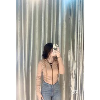 Áo Khoác Thun Gân Dáng Ôm Body Có Khóa Kéo Và Mũ
