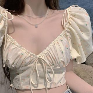 Áo Croptop Tay Ngắn Cổ V Hoạ Tiết Hoa Duyên Dáng Nữ Tính