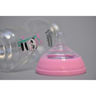Bình sữa thủy tinh 250ml (kèm núm ti chảy sữa chậm) 0 tháng trở lên tommee tippee (82018, 82019)