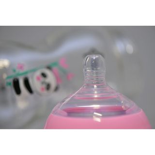 Bình sữa thủy tinh 250ml (kèm núm ti chảy sữa chậm) 0 tháng trở lên tommee tippee (82018, 82019)