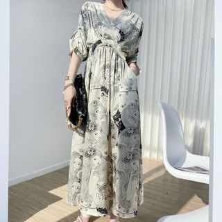 ĐẦM XÒE HỌA TIẾT CÔ GÁI CAO CẤP - DT1604