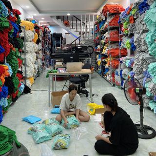 Sỉ Áo Thun Trơn Nhiều Màu Nam Nữ - Size TRUNG - Vải Dày Mịn Không Xù Lông giá sỉ - giá bán buô