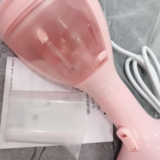 Bàn là hơi nước cầm tay HUYNDAI-HY2081 công suất 1500W chính hãng.