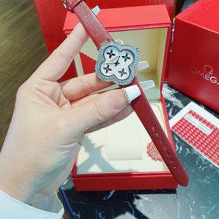 ĐỒNG HỒ LOUlS VUITTON NỮ CAO CẤP SALE